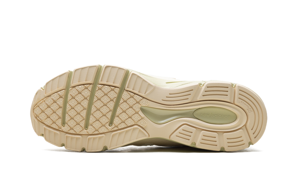 990v4 "Made in USA - Macadamia Nut" U990BO4