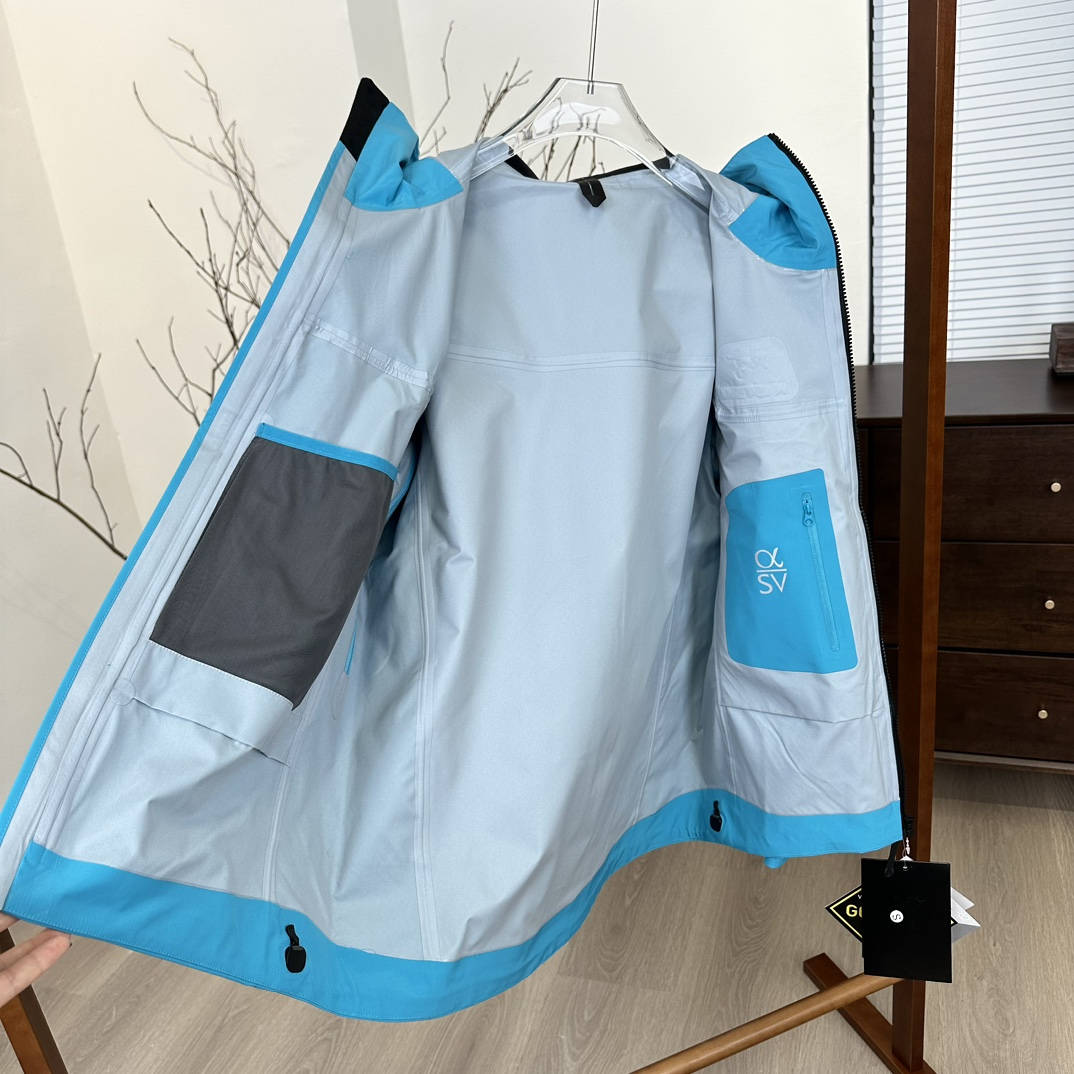 Arc'teryx Men's Alpha Jacket SV7 'Bright Blue'